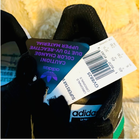 🔥NEW🔥Abby Dahlkemper Adidas x Wmns Superstar (Black/Green) Women’s Size 6 - Picture 8 of 11